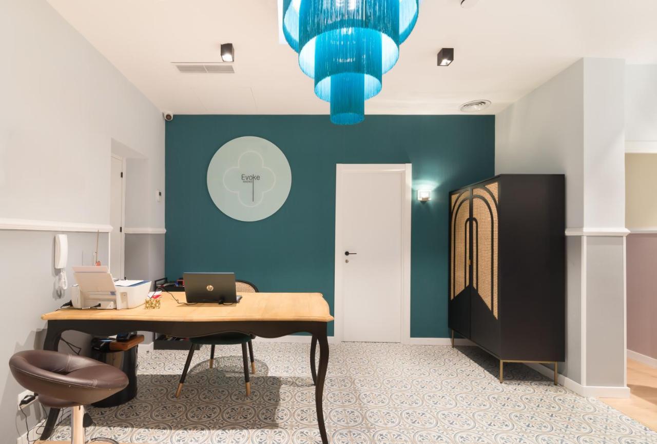 Hostal Evoke Madrid Exteriör bild