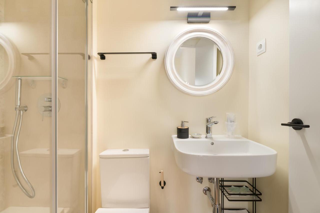 Hostal Evoke Madrid Exteriör bild