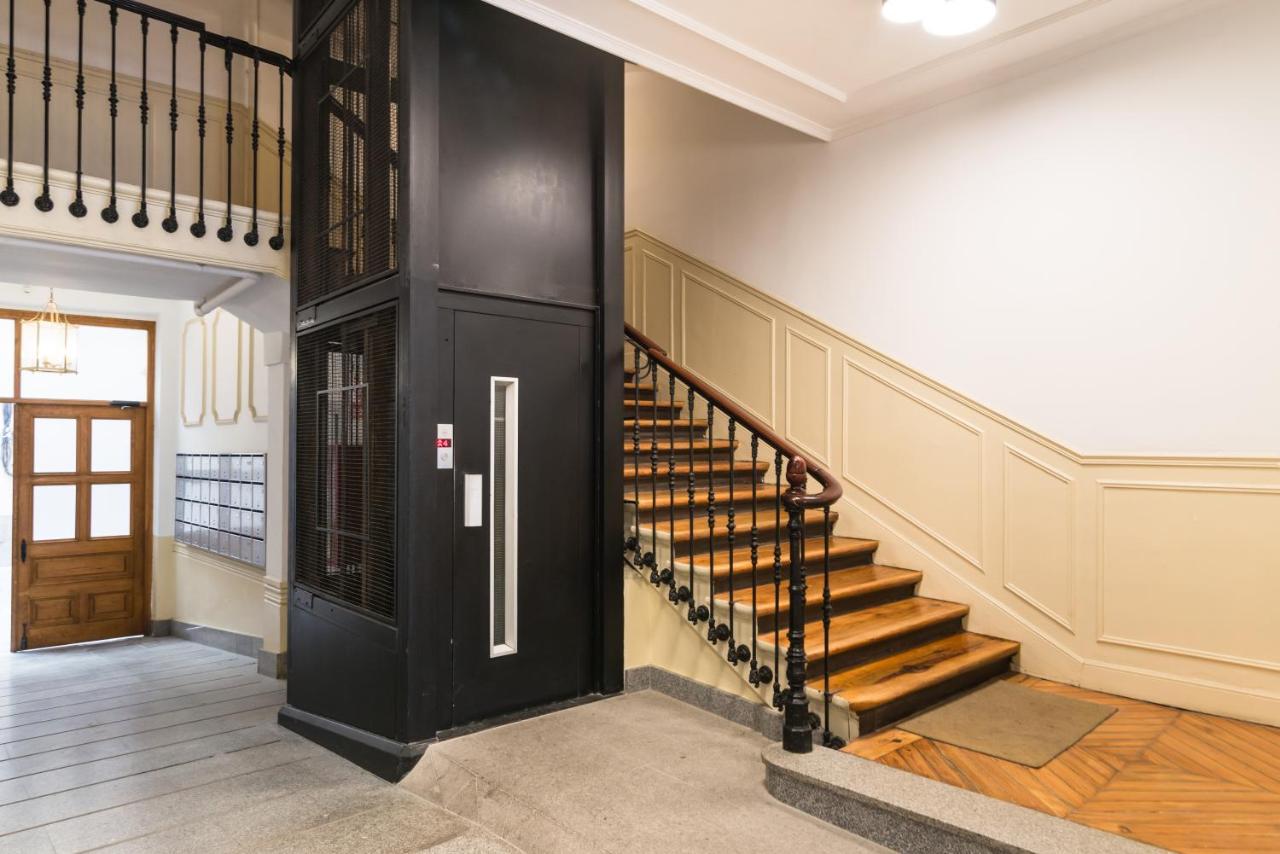 Hostal Evoke Madrid Exteriör bild