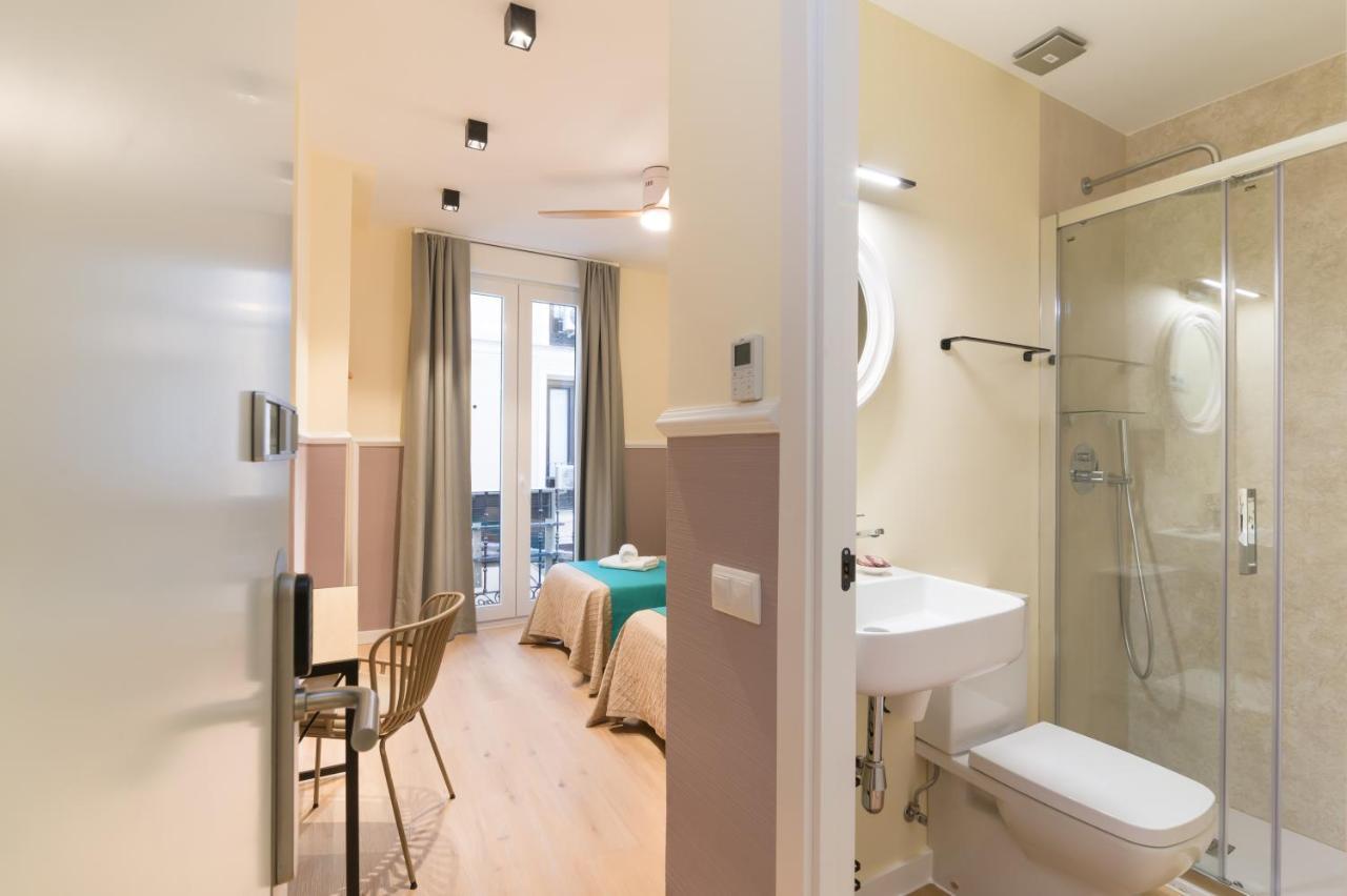 Hostal Evoke Madrid Exteriör bild