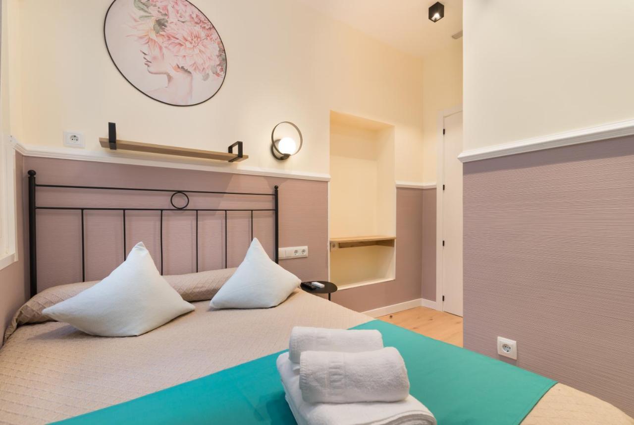 Hostal Evoke Madrid Exteriör bild