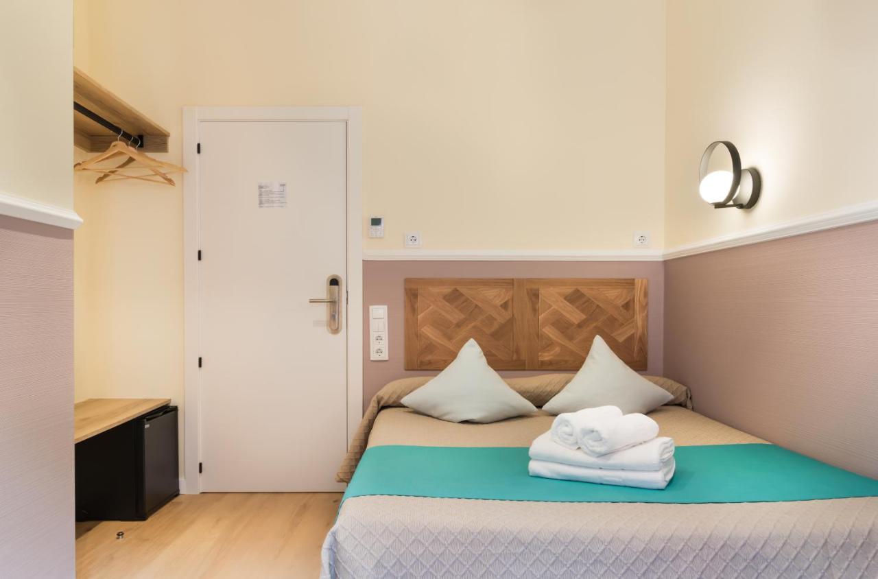 Hostal Evoke Madrid Exteriör bild