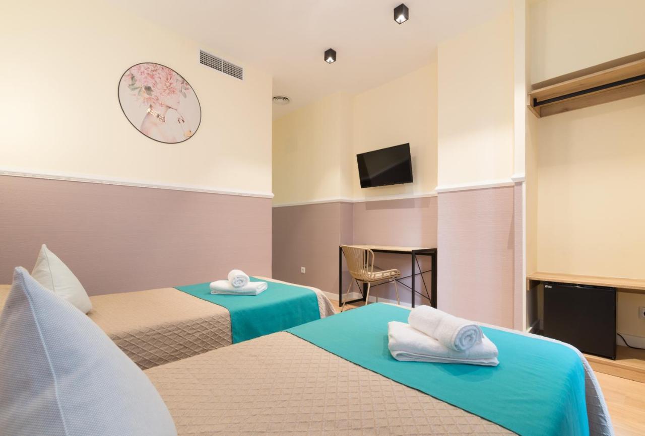 Hostal Evoke Madrid Exteriör bild