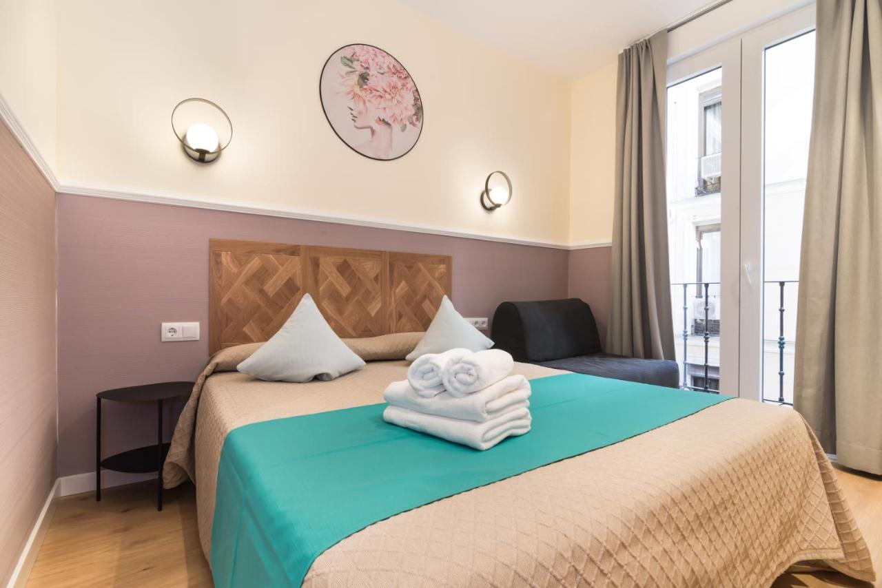 Hostal Evoke Madrid Exteriör bild