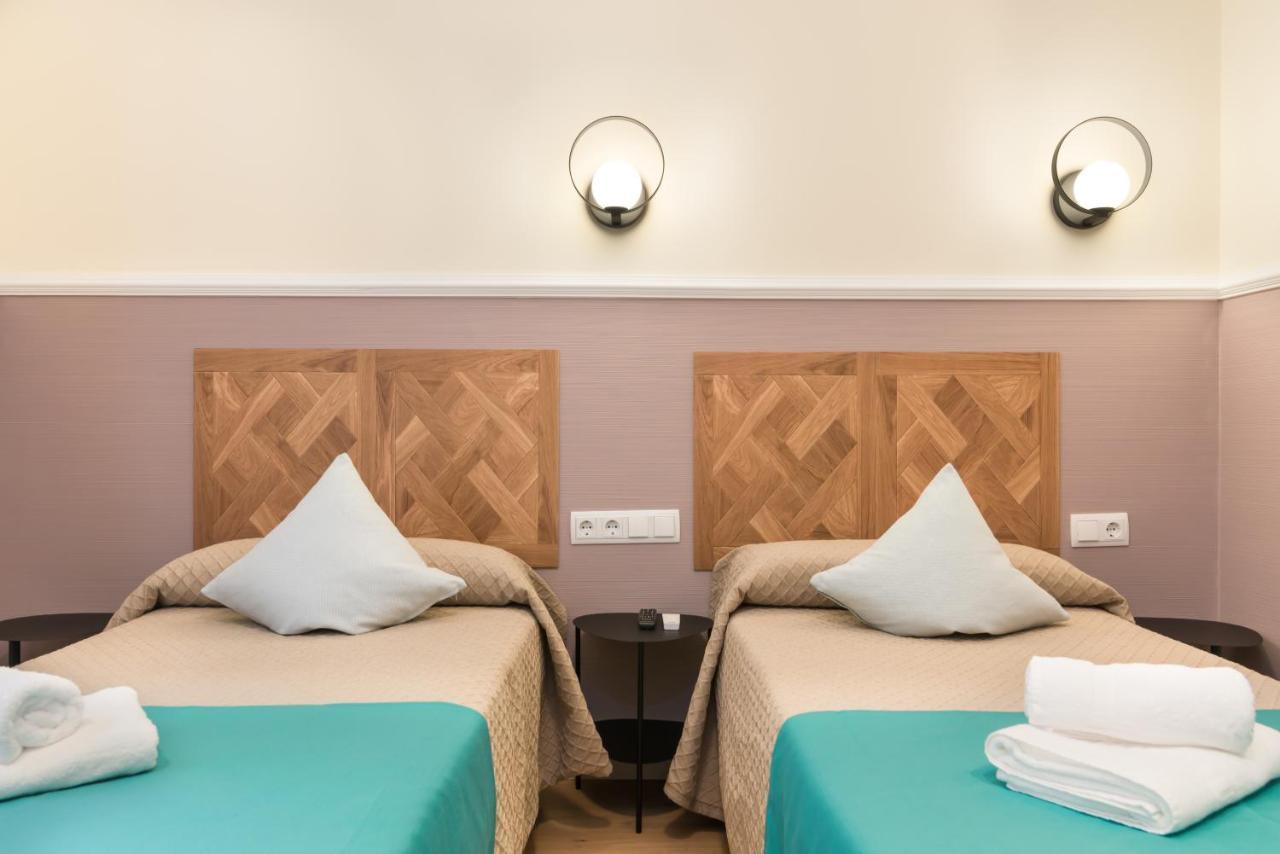 Hostal Evoke Madrid Exteriör bild