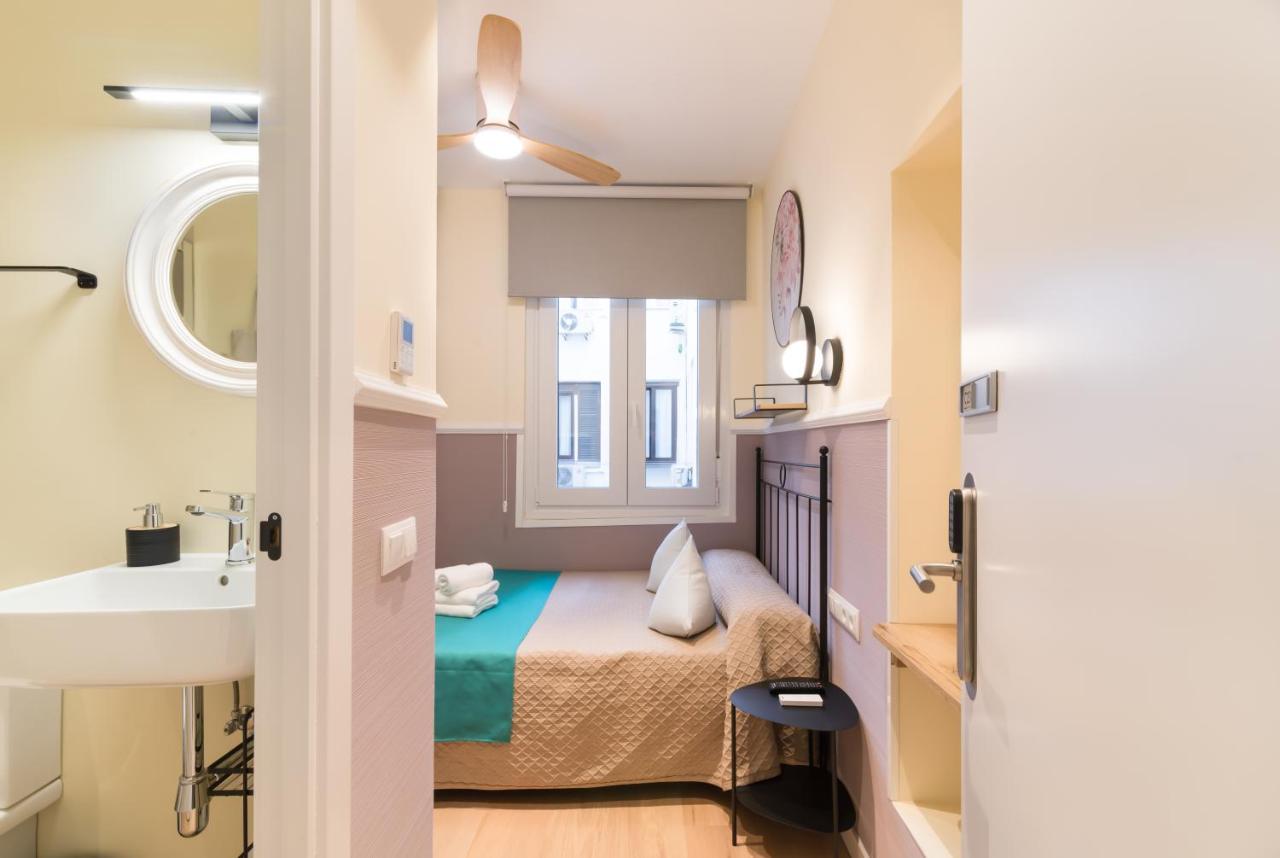 Hostal Evoke Madrid Exteriör bild