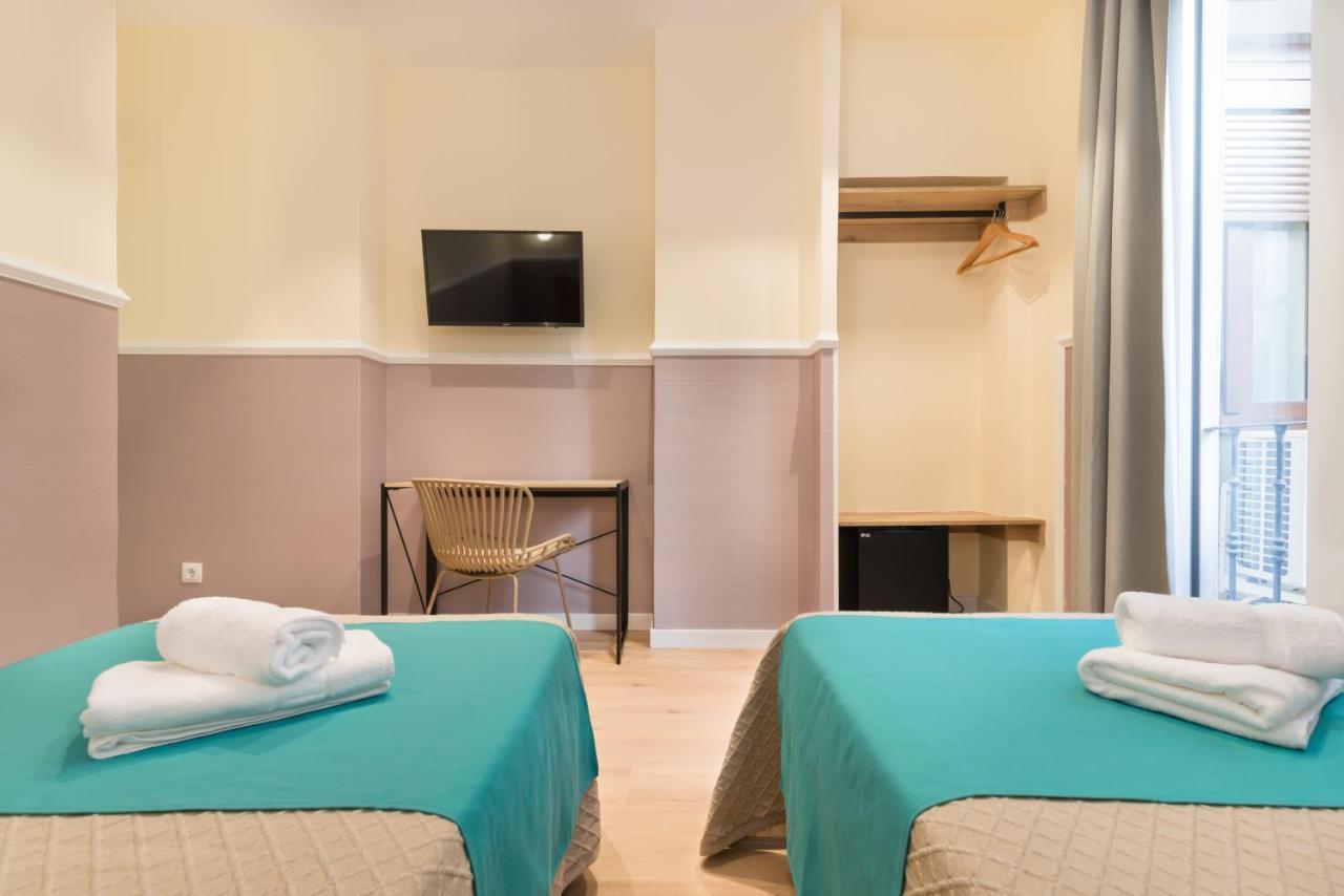 Hostal Evoke Madrid Exteriör bild