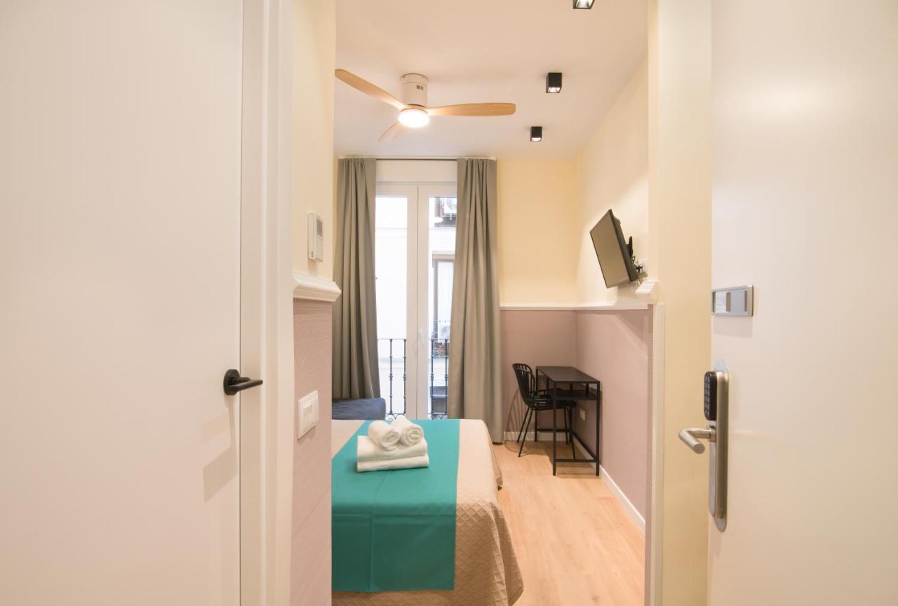 Hostal Evoke Madrid Exteriör bild