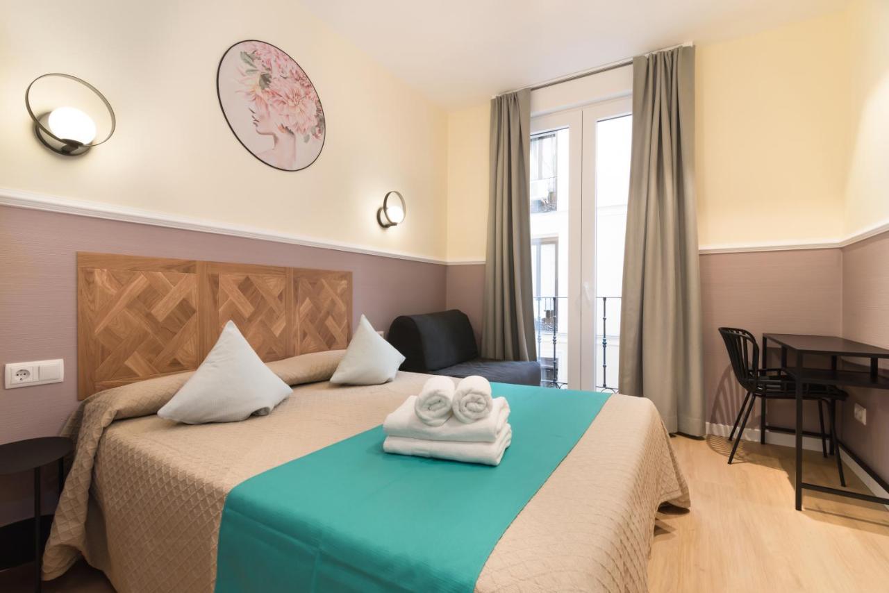 Hostal Evoke Madrid Exteriör bild