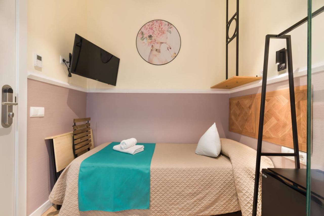 Hostal Evoke Madrid Exteriör bild